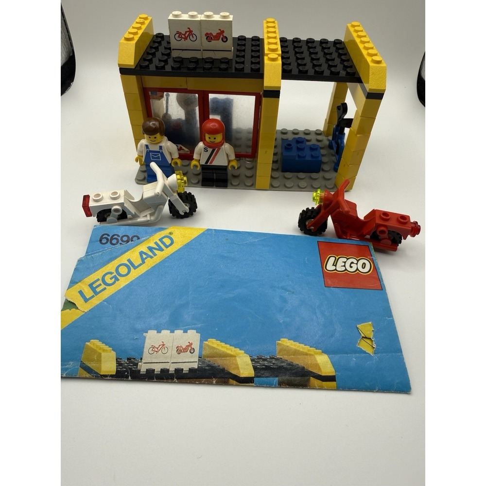 LEGO LEGOLAND: Cycle Fix-It Shop (6699) Missing Bicycle Used Vintage Lego